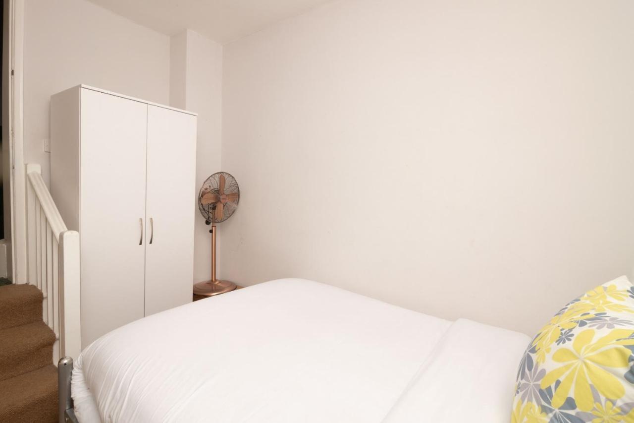 The Angel Place Hideaway - Fair 4Bdr House With Terrace London Exterior foto